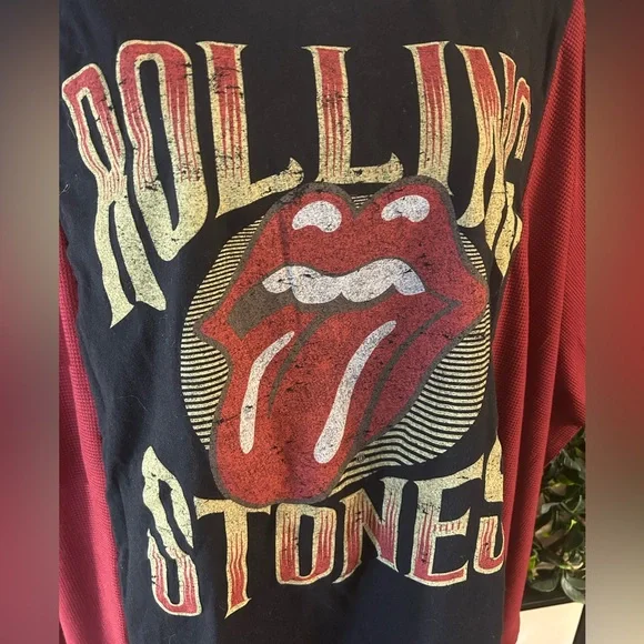 UPCYCLED one of a kind, ROLLING STONES Music T Shirt - Picture 2 of 4